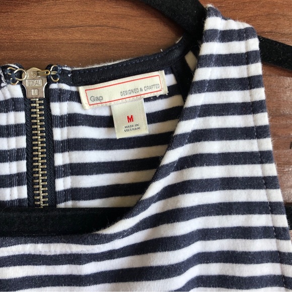 GAP Beautiful Striped Twirl Dress - Picture 2 of 3